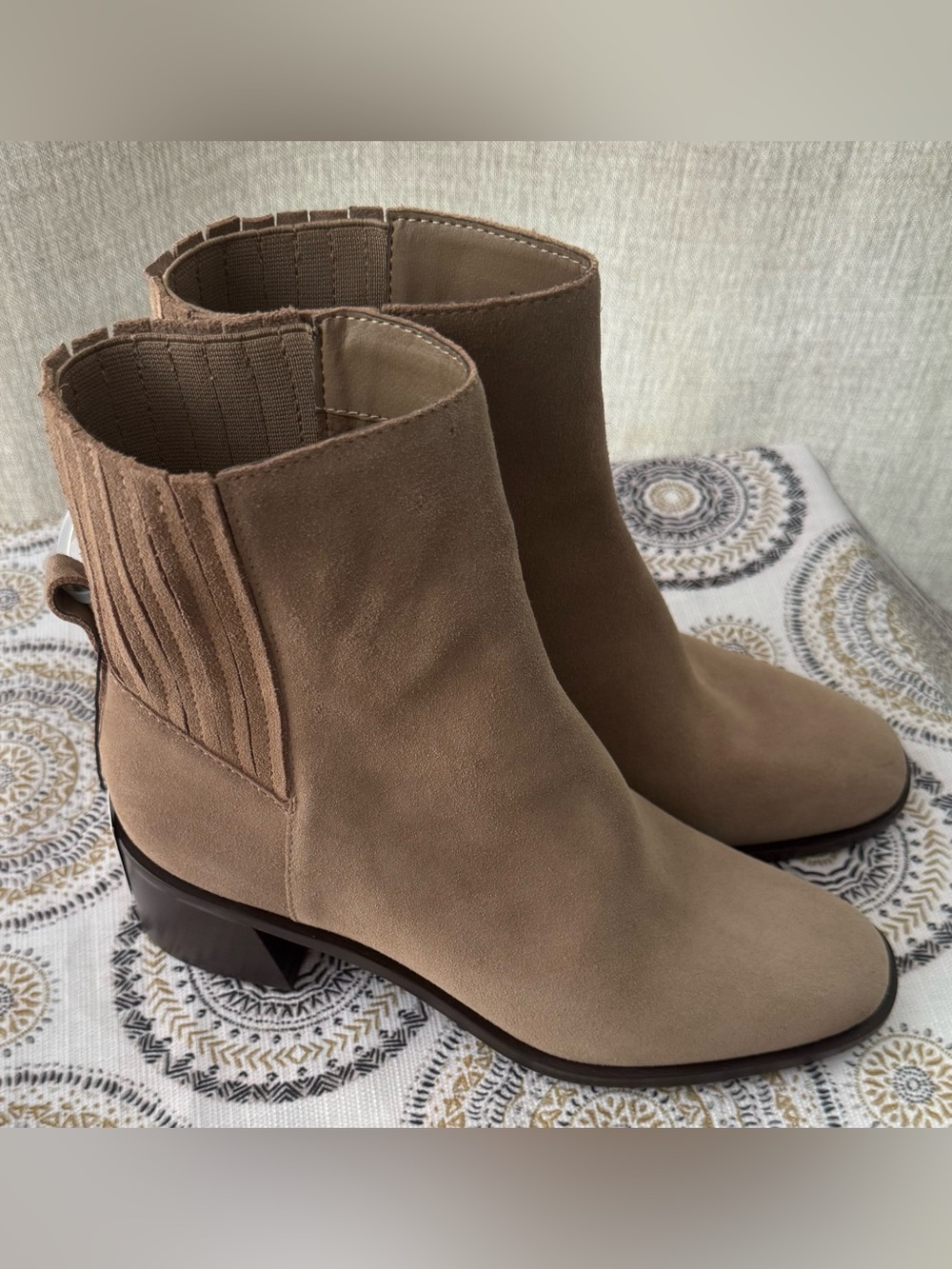 Dolce Vita Womens Linny H2O Truffle Suede Chelsea Boot Sz 7.5